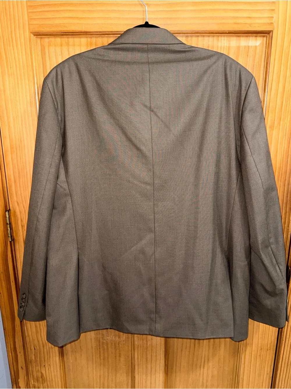 Geoffrey Beene 2 Piece Suit w/2 Button Jacket & Flat Front Pants-Dark Taupe-EC